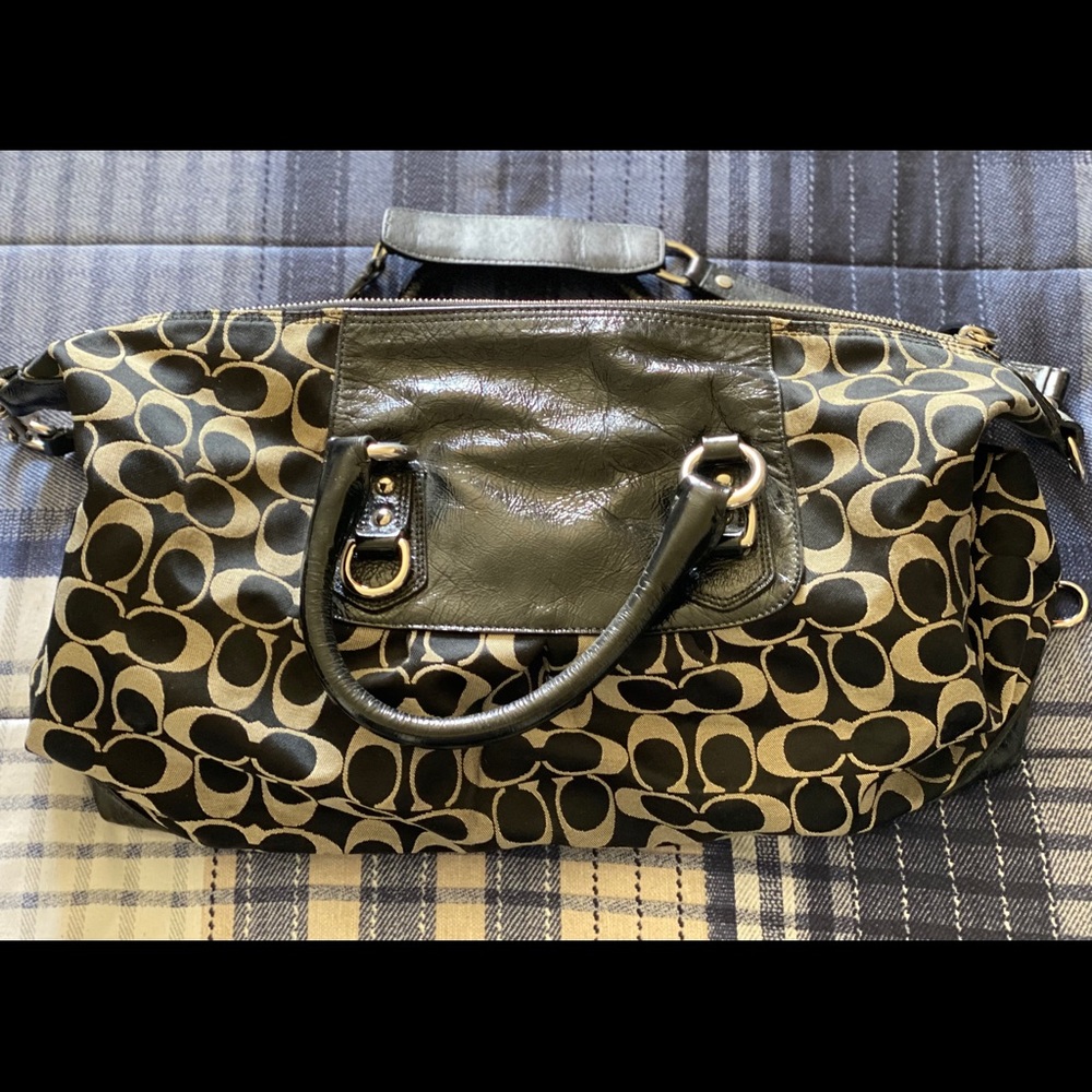 Coach Hand Bag - Picture 3 of 6